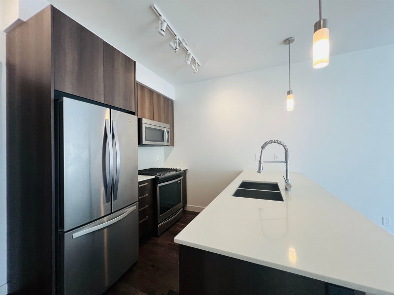 416 - 7058 14th Avenue