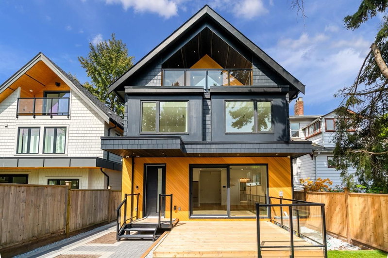 2 - 950 W 17th Avenue