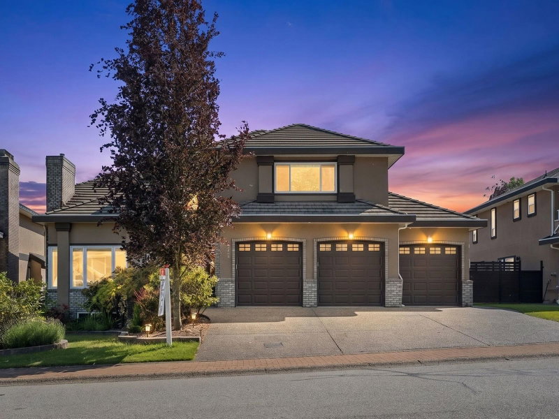 2594 Palisade Crescent