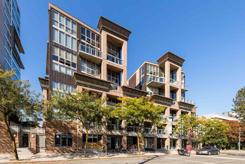 3XX - 1529 6th Avenue W