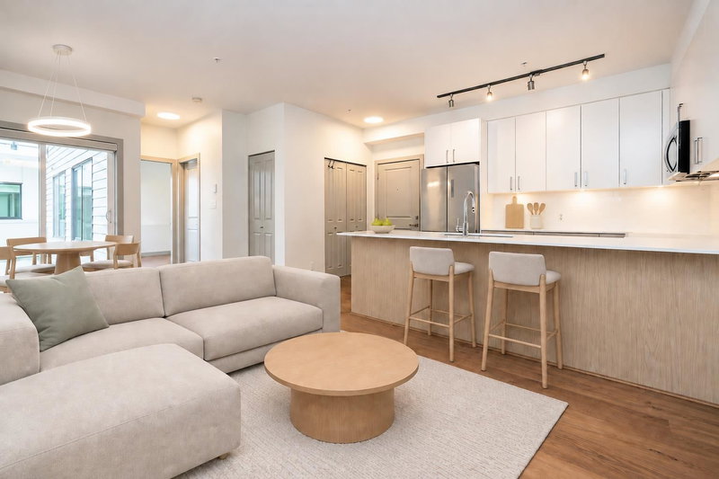 210 - 6968 Royal Oak Avenue