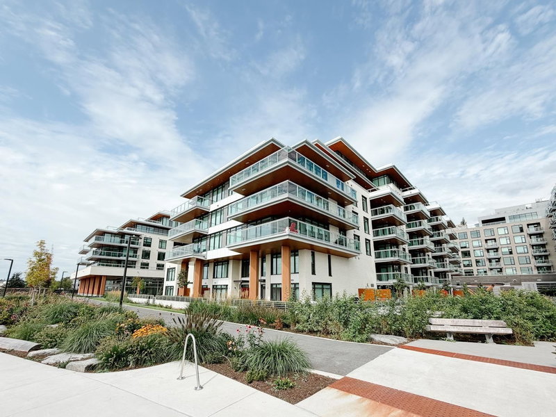 403 - 777 Harbour Way