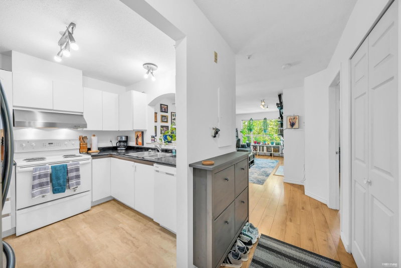 310 - 2990 Princess Crescent