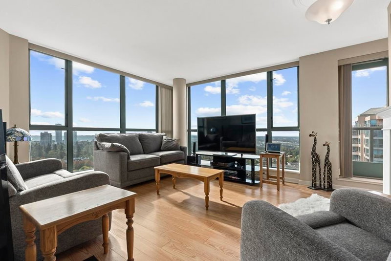 1703 - 6611 Southoaks Crescent