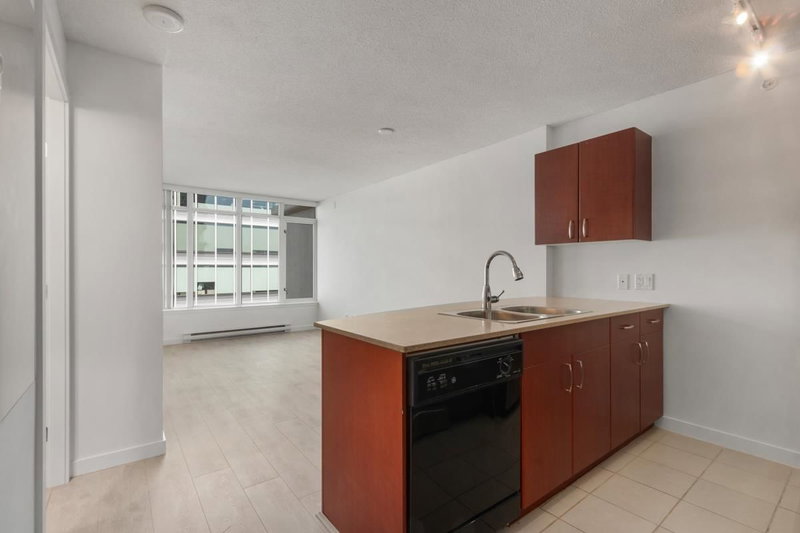 2606 - 610 Granville Street