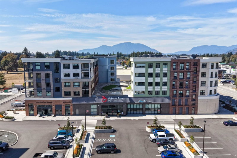 303 - 46187 Thomas Road