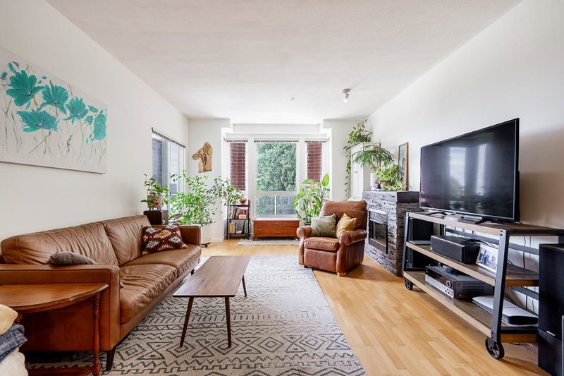316 - 14 Royal Avenue E