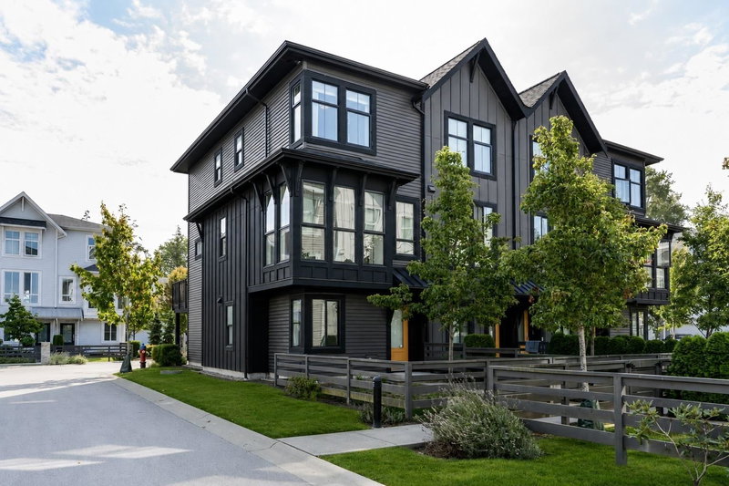 42 - 4656 Orca Way