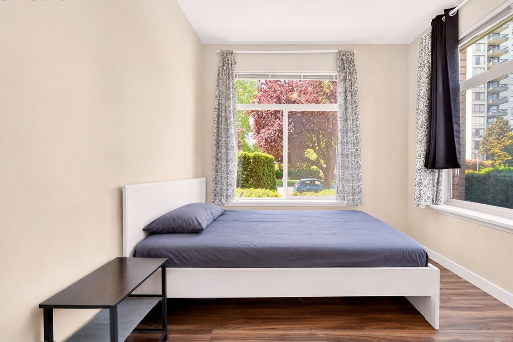 Second bedroom - 5692 Kings Road 2