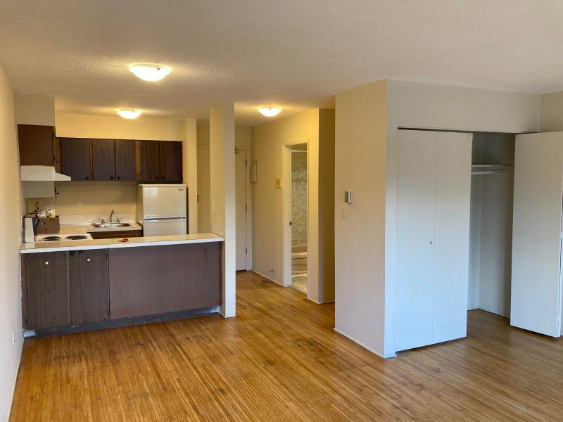 211 - 3570 Hastings Street E