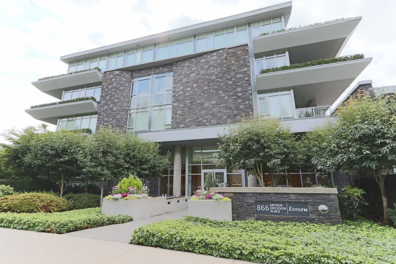 600 - 866 Arthur Erickson Place Place
