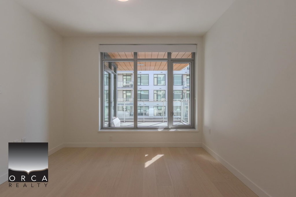 410 - 777 Harbour Way 4