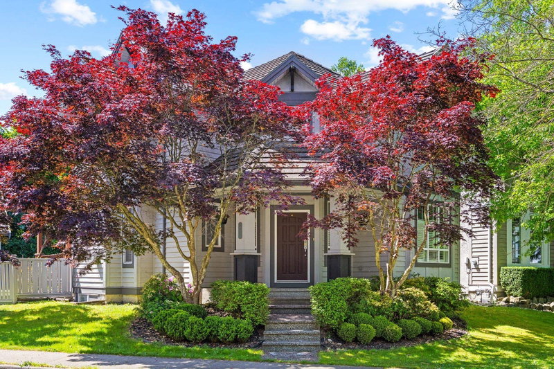 3307 Rosemary Heights Crescent