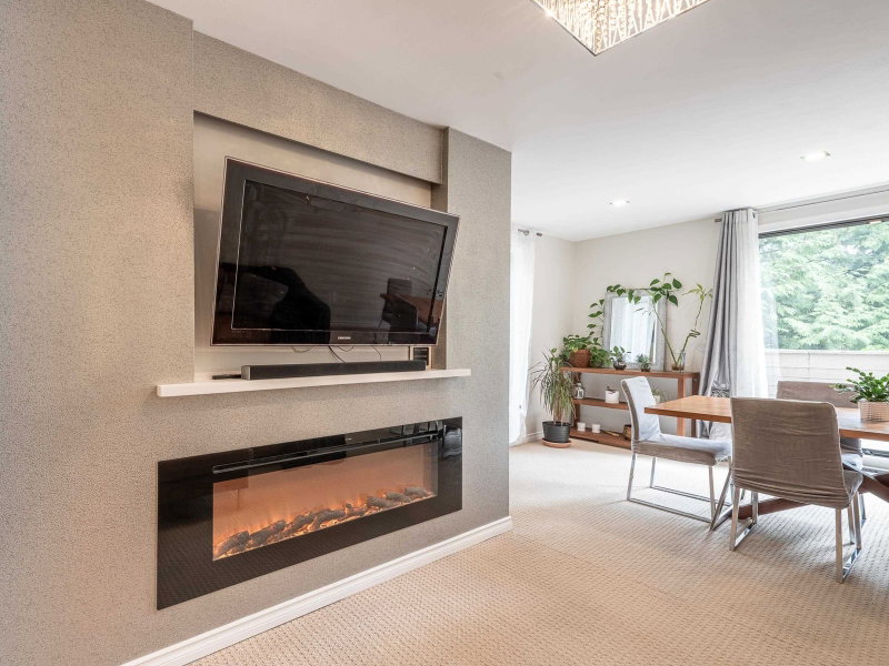 201 - 9152 Saturna Drive