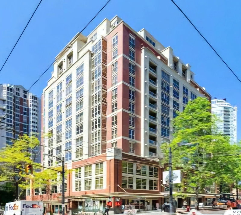1205 - 819 Hamilton Street