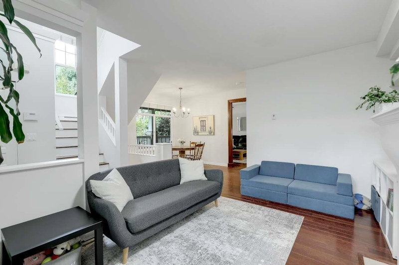 48 - 2678 King George Boulevard