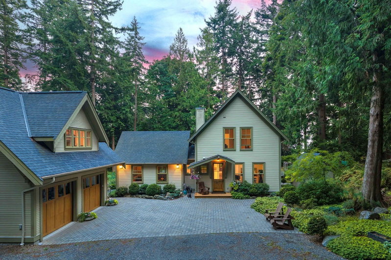 1755 Emily Lane