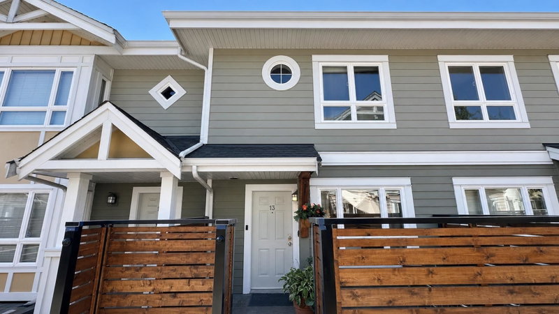 13 - 915 Tobruck Avenue