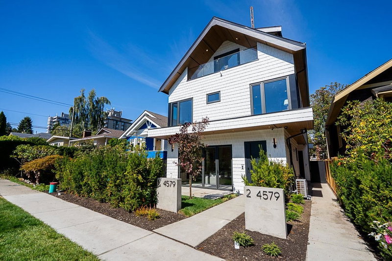 1 - 4579 11th Ave Avenue W