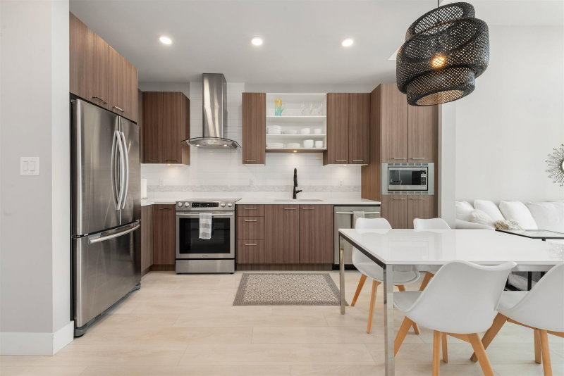 408 - 4690 Hawk Lane