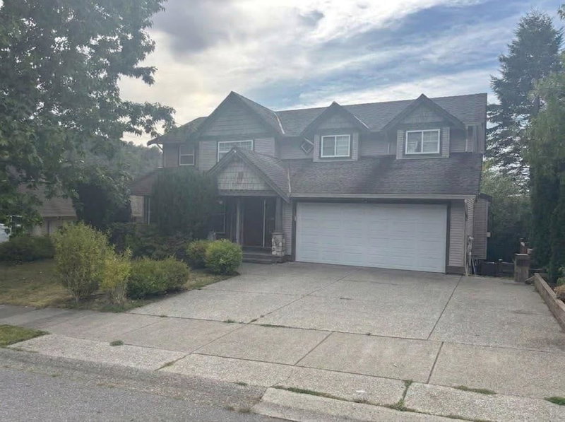 3263 Mckinley Drive