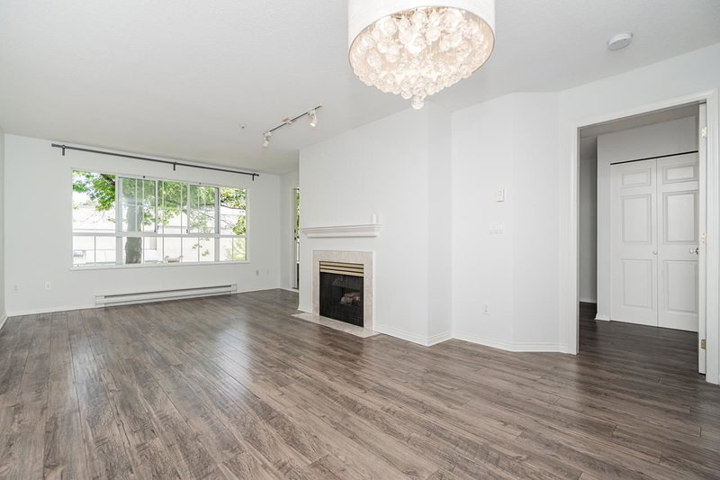 206 - 2990 Princess Crescent
