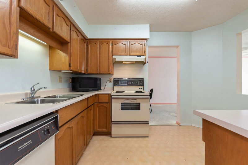 202 - 8725 Elm Drive