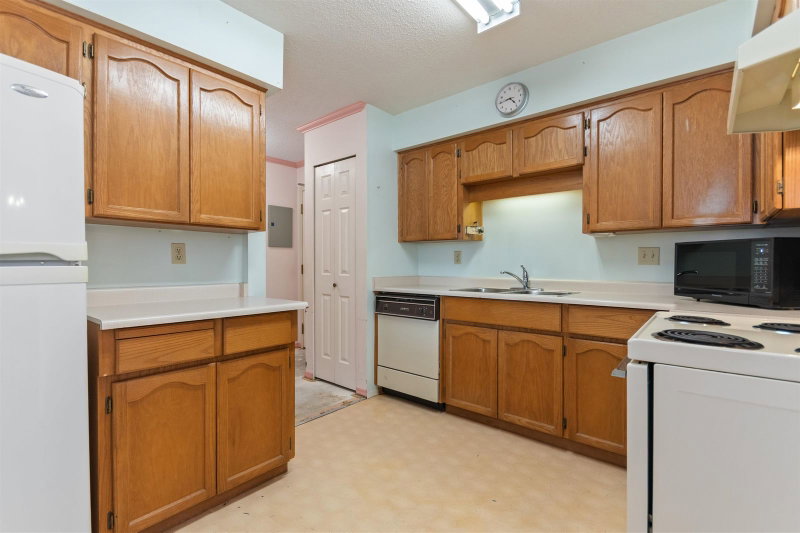 202 - 8725 Elm Drive