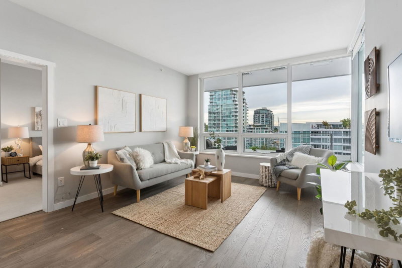 1208 - 118 Carrie Cates Court