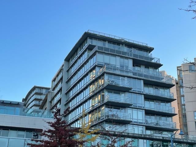 501 - 8280 Lansdowne Road