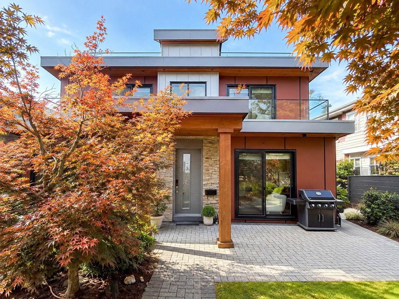 2 - 233 5th Street W