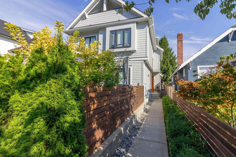 3063 Graveley Street