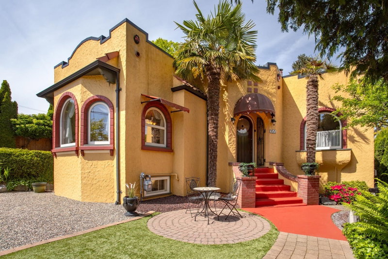 355 Cumberland Street