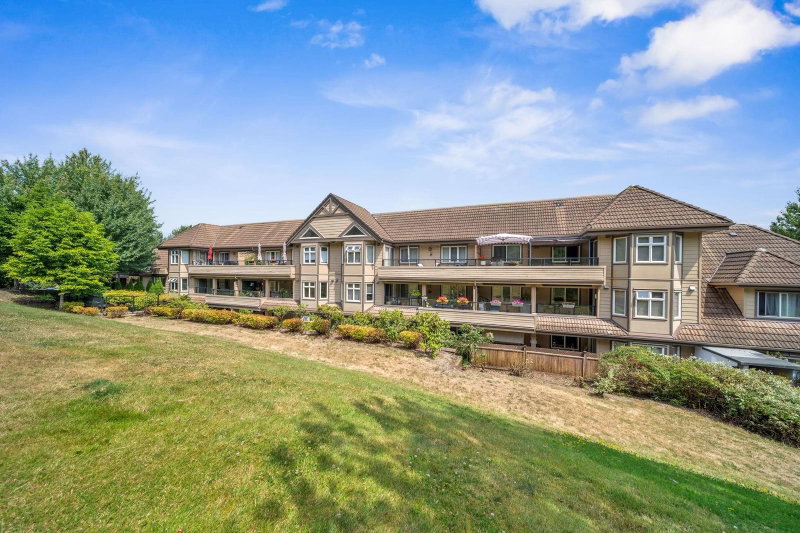 302 - 160 Shoreline Circle