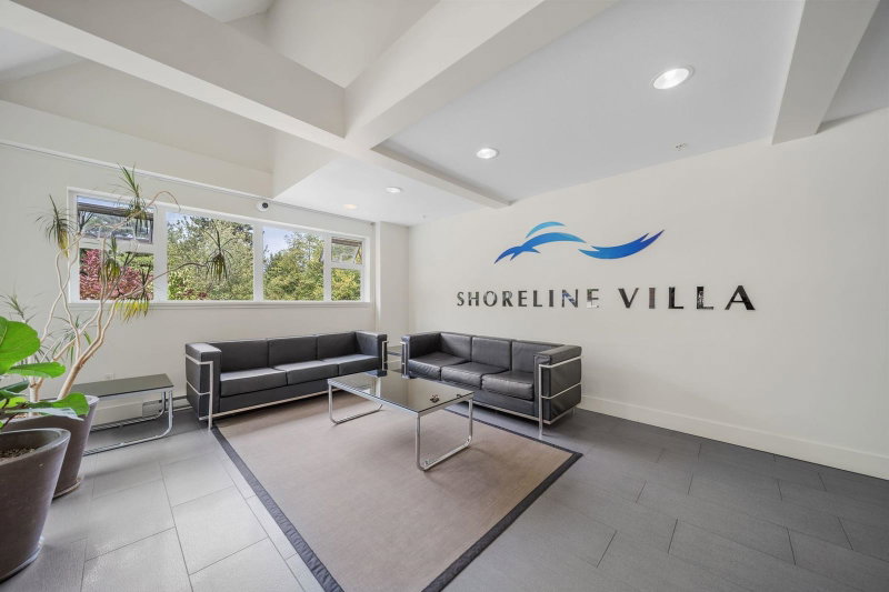 302 - 160 Shoreline Circle