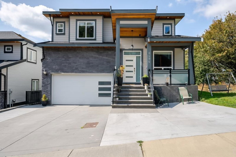 8494 Forest Gate Drive