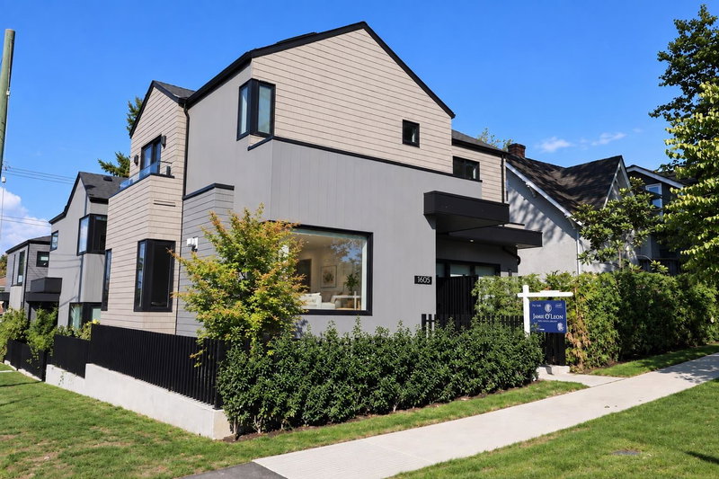 1605 21st Avenue E