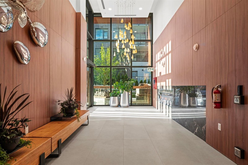 104 - 8486 Oak Street
