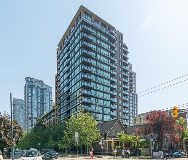 606 - 1088 Richards Street
