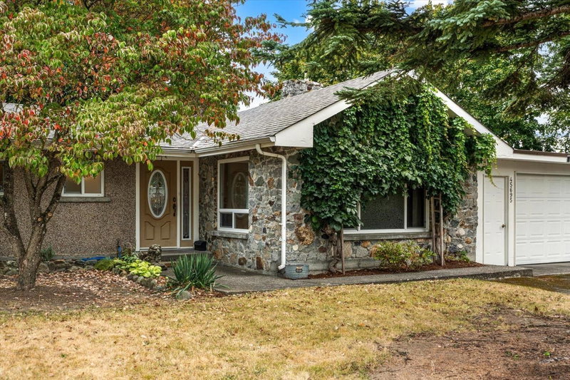 45695 Laura Crescent