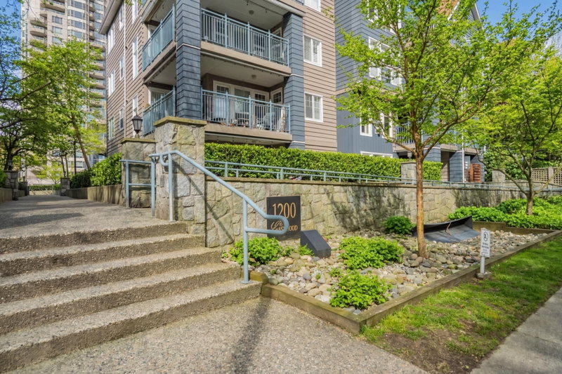 212 - 1200 Eastwood Street