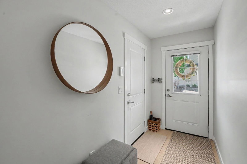 17 - 5551 Admiral Way