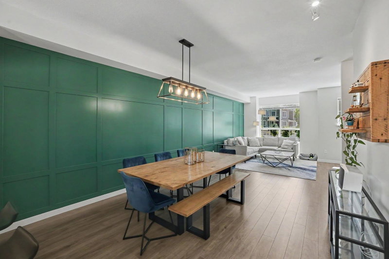 17 - 5551 Admiral Way