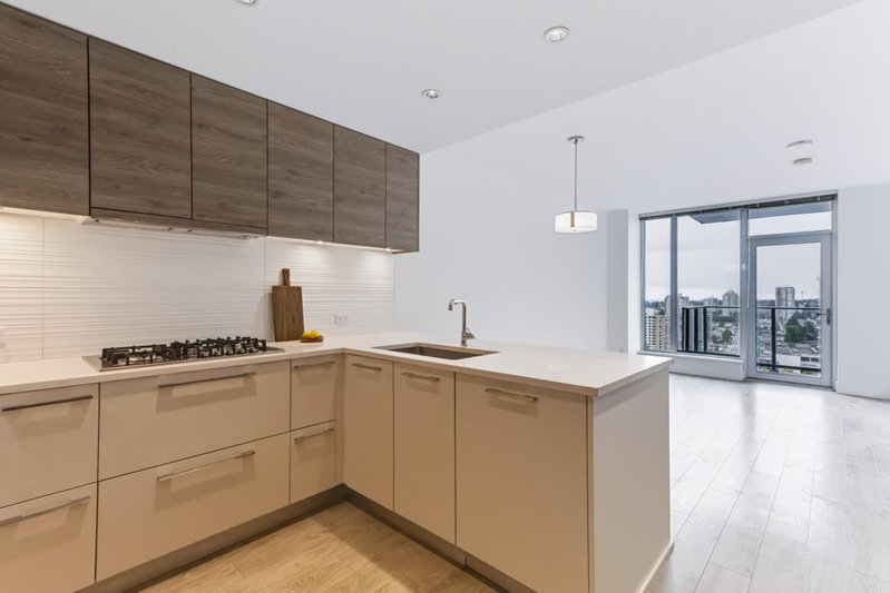 2301 - 7388 Kingsway