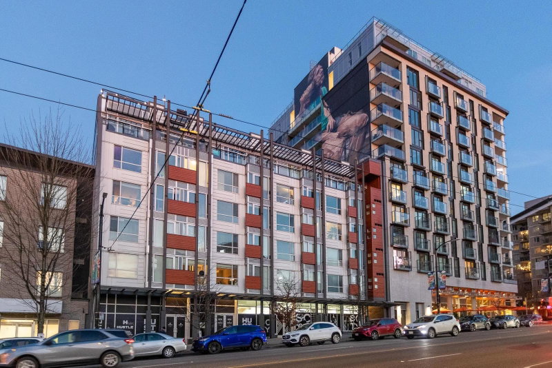 403 - 233 Kingsway