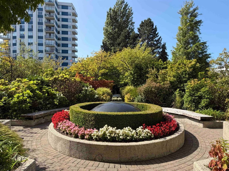 302 - 2189 42nd Avenue W