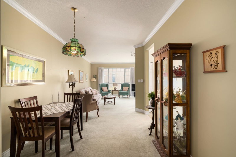 315 - 2985 Princess Crescent