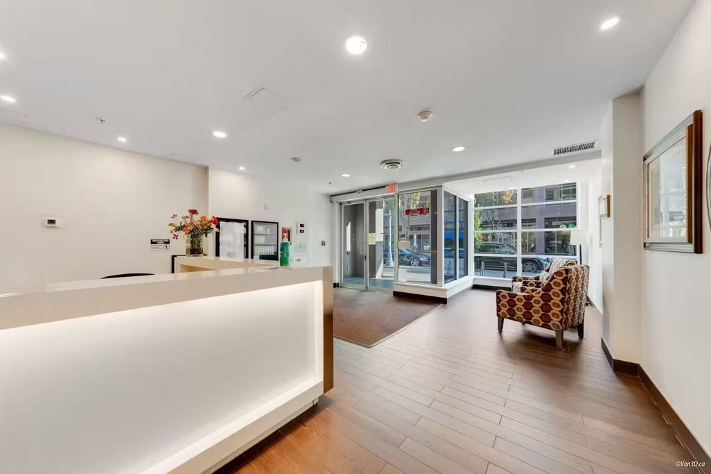 612 - 8033 Saba Road 4