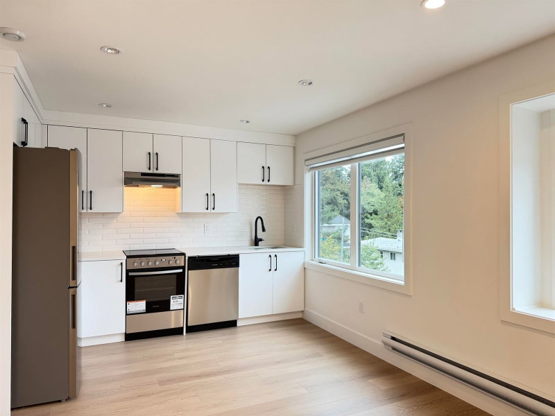 LANEWAY - 1150 Charland Avenue