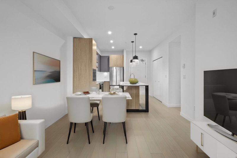 510 - 20695 Eastleigh Crescent